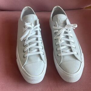 Platform converse